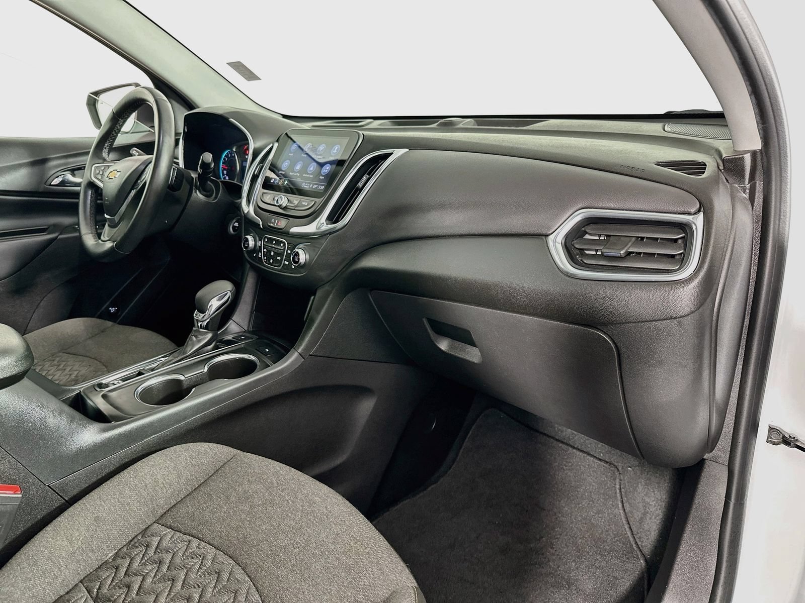 Used 2024 Chevrolet Equinox LT AWD/4WD image 31