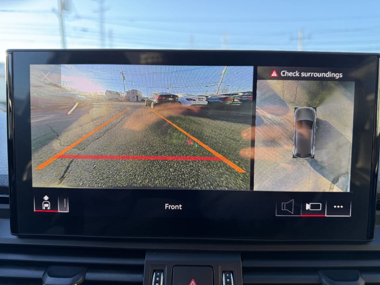 Used 2023 Audi SQ5 Premium Plus w/ Premium Plus Package image 17