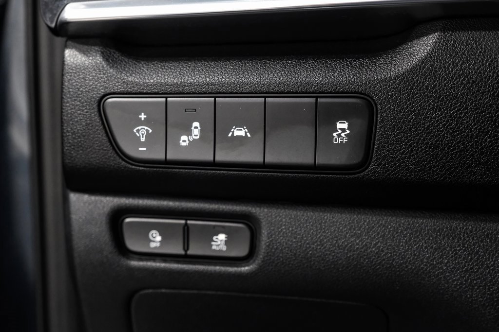 Used 2022 Kia Niro EX image 33