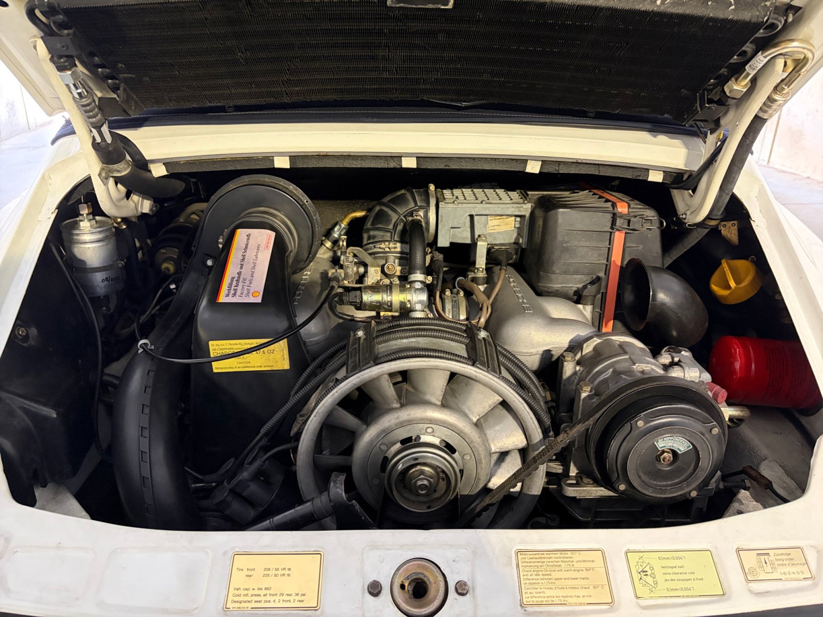 Used 1987 Porsche 911 Carrera RWD image 13