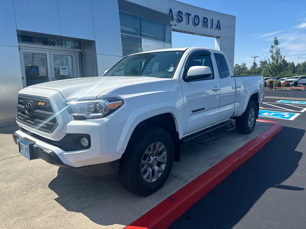 Used 2016 Toyota Tacoma SR5 w/ SR5 Appearance Package (SN) AWD/4WD image 8
