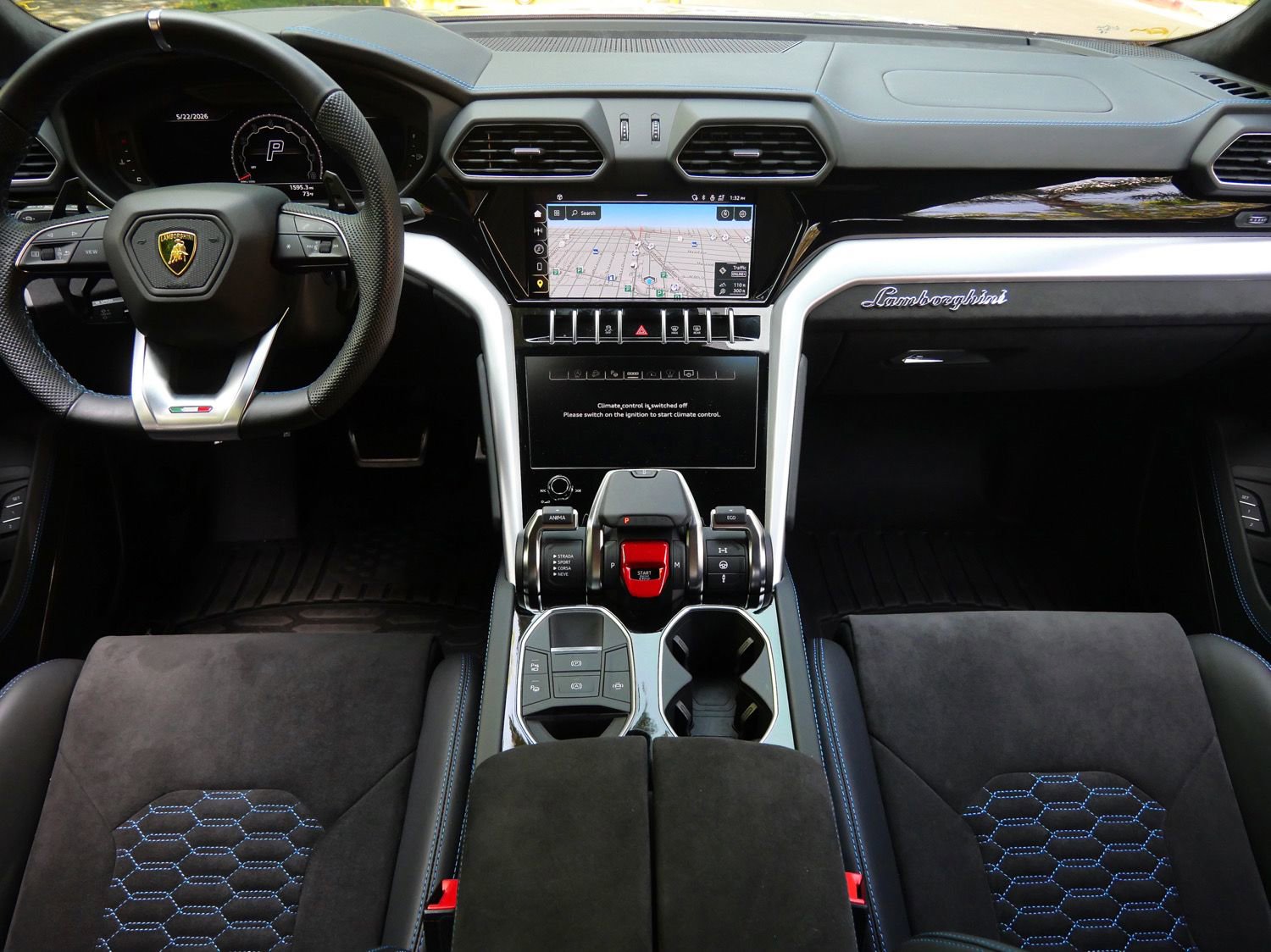 Used 2024 Lamborghini Urus S AWD/4WD image 7
