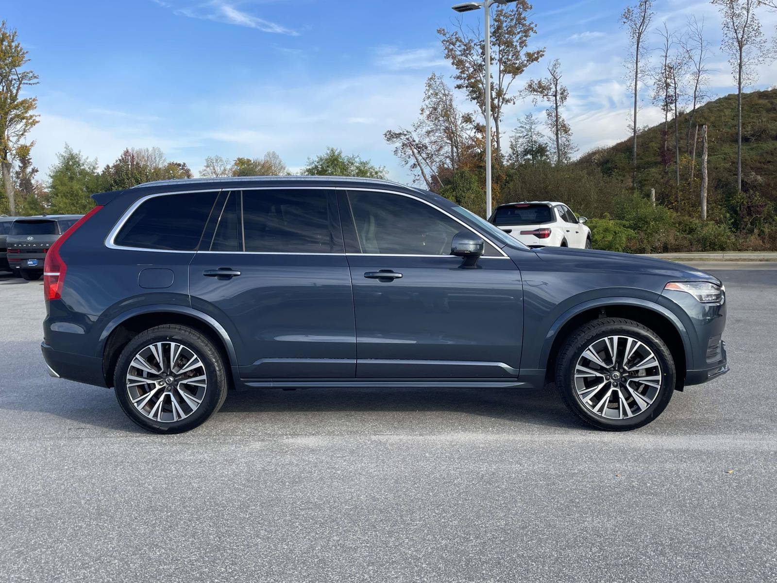 Used 2020 Volvo XC90 T5 Momentum w/ Protection Package Premier FWD image 29