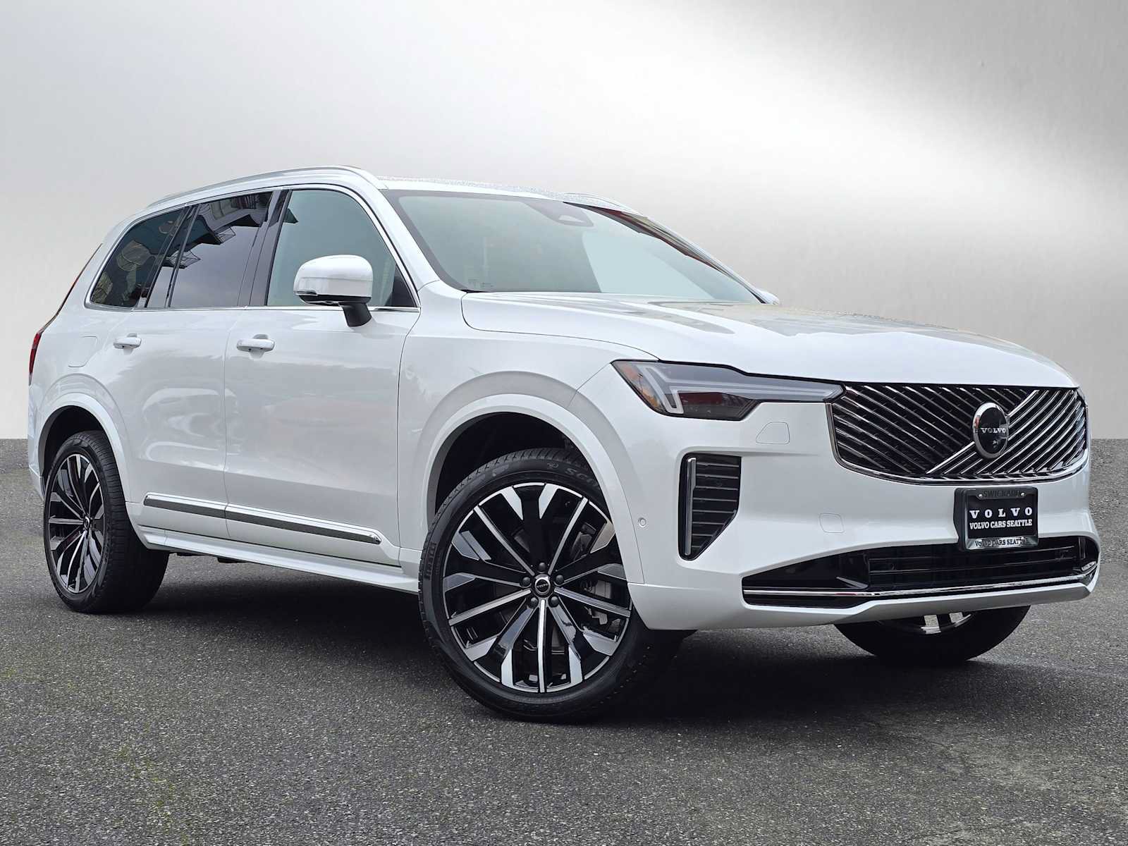 New 2026 Volvo XC90 B6 Plus w/ Protection Package Premier