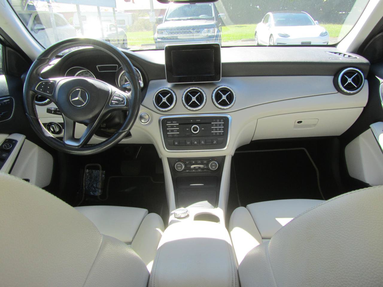 Used 2016 Mercedes-Benz GLA 250 4MATIC image 13