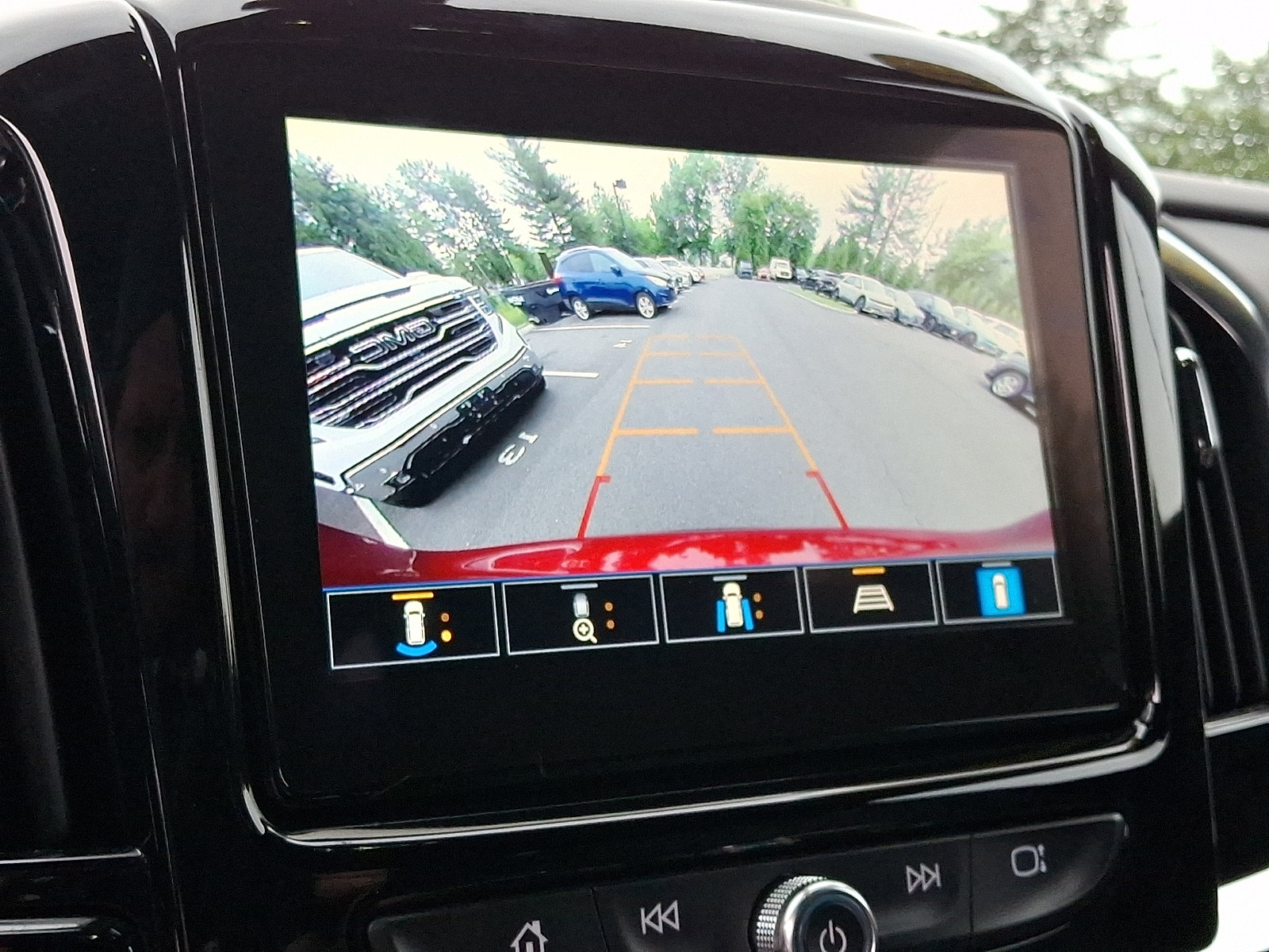 Used 2024 Chevrolet Traverse LT w/ Midnight/Sport Edition AWD/4WD image 20