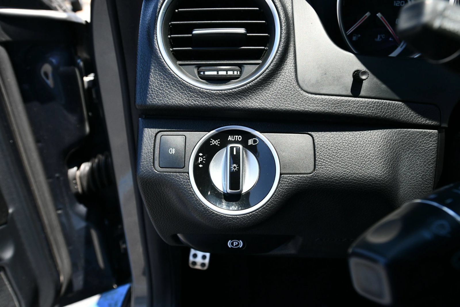Used 2012 Mercedes-Benz C 63 AMG Coupe w/ Comand 6-disc Pkg image 21