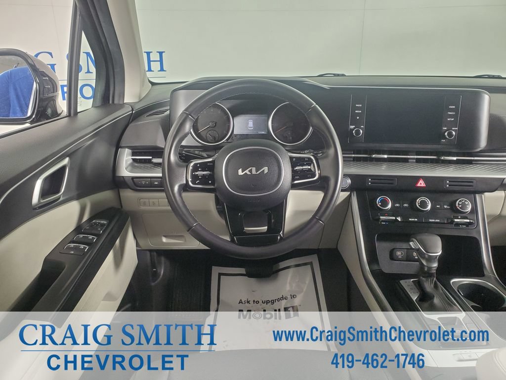 Used 2024 Kia Carnival LX FWD image 22