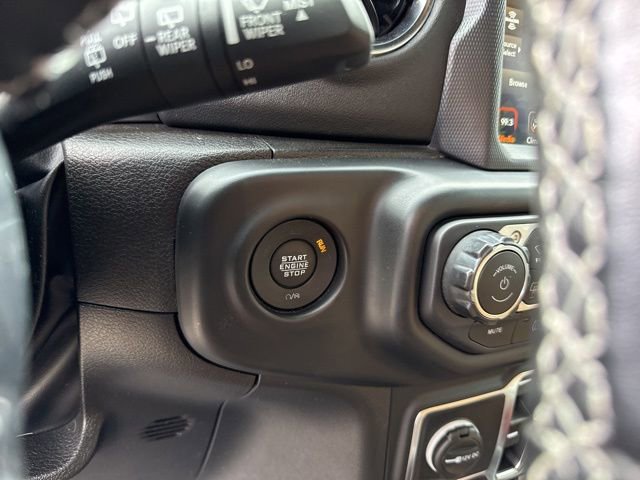 Used 2023 Jeep Wrangler Unlimited Sahara w/ Cold Weather Group AWD/4WD image 25