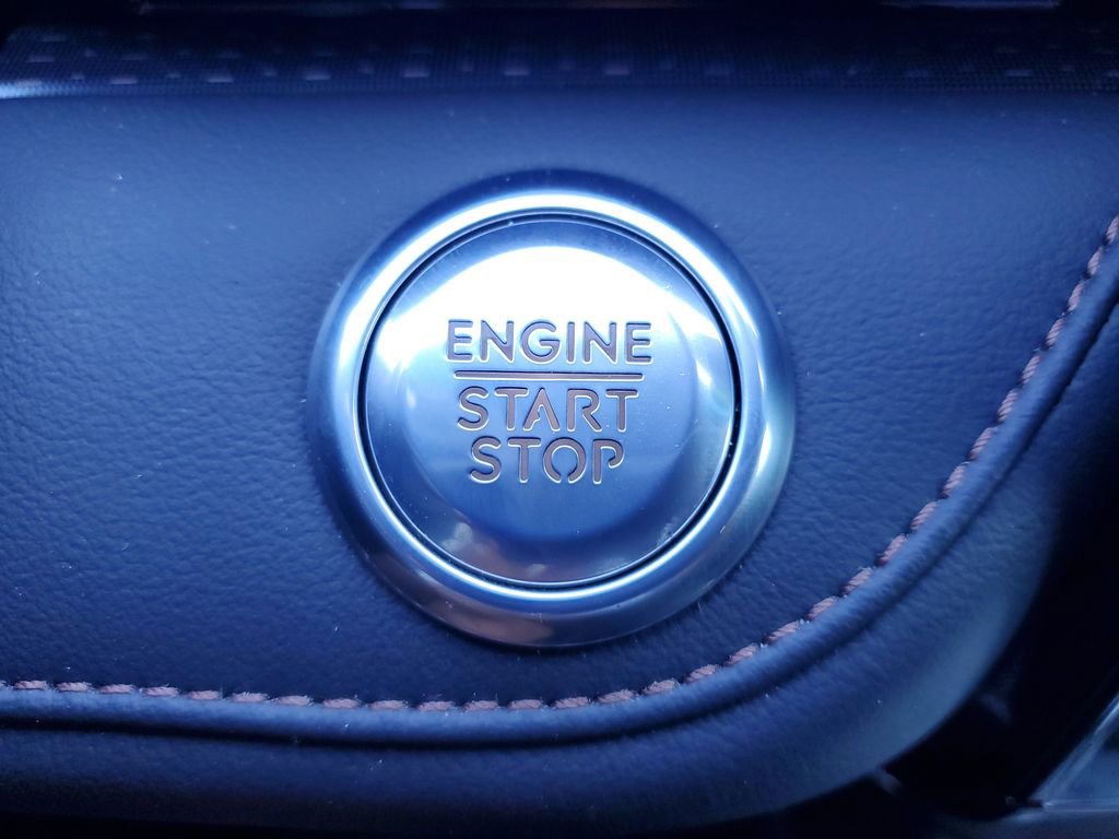 Used 2024 Lincoln Nautilus Premier w/ Jet Appearance Package image 37