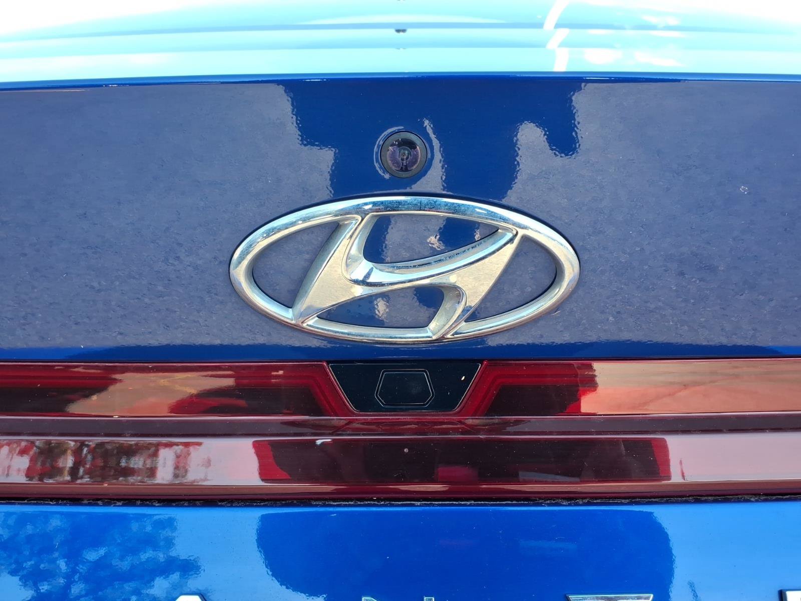 Certified 2023 Hyundai Elantra SEL FWD image 12