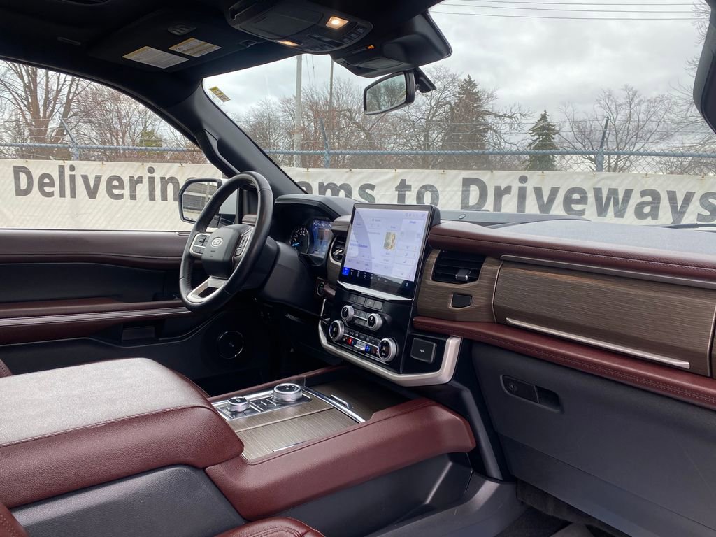 Used 2024 Ford Expedition Max Limited image 22
