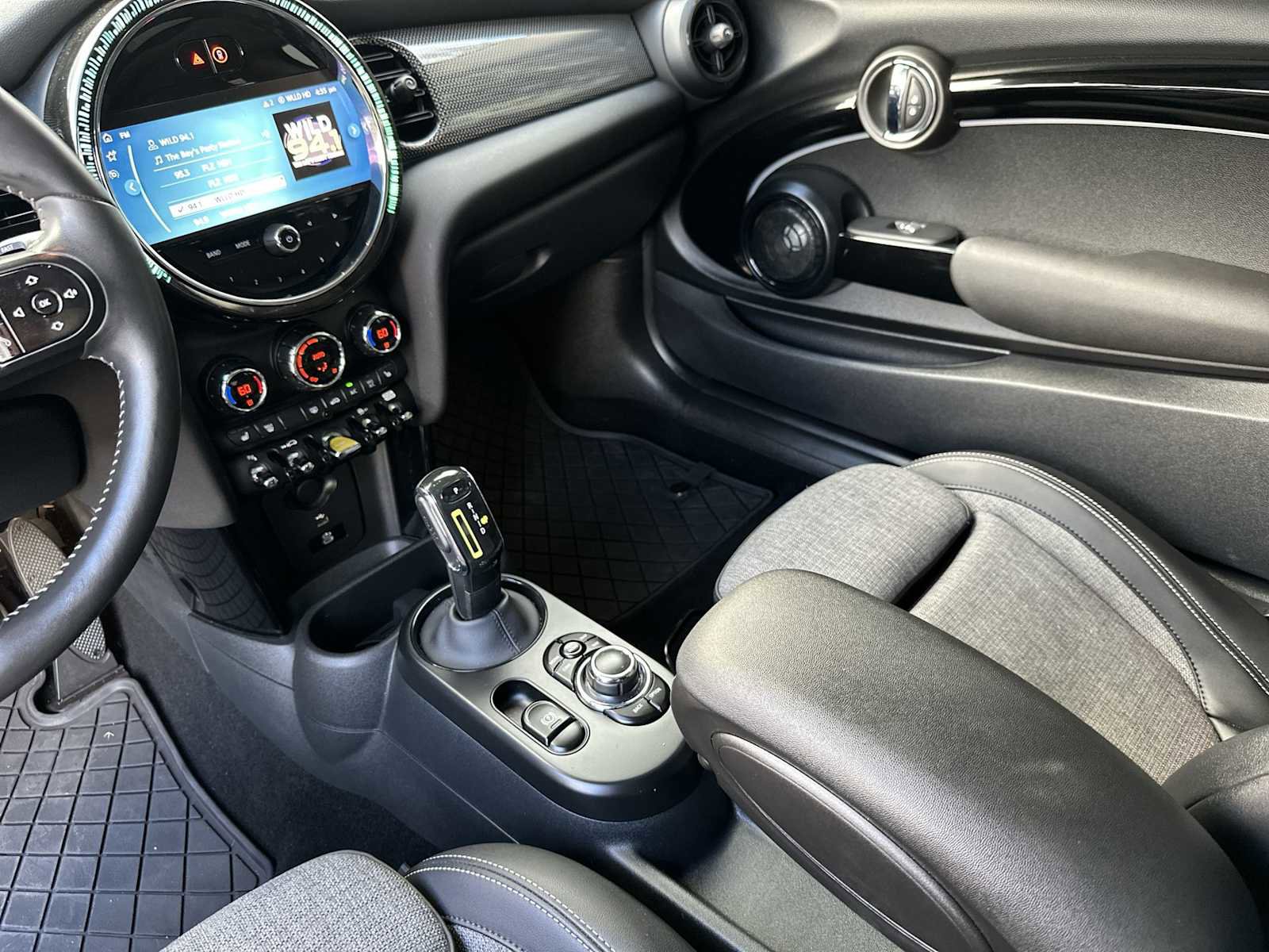 Used 2024 MINI Cooper SE FWD image 21