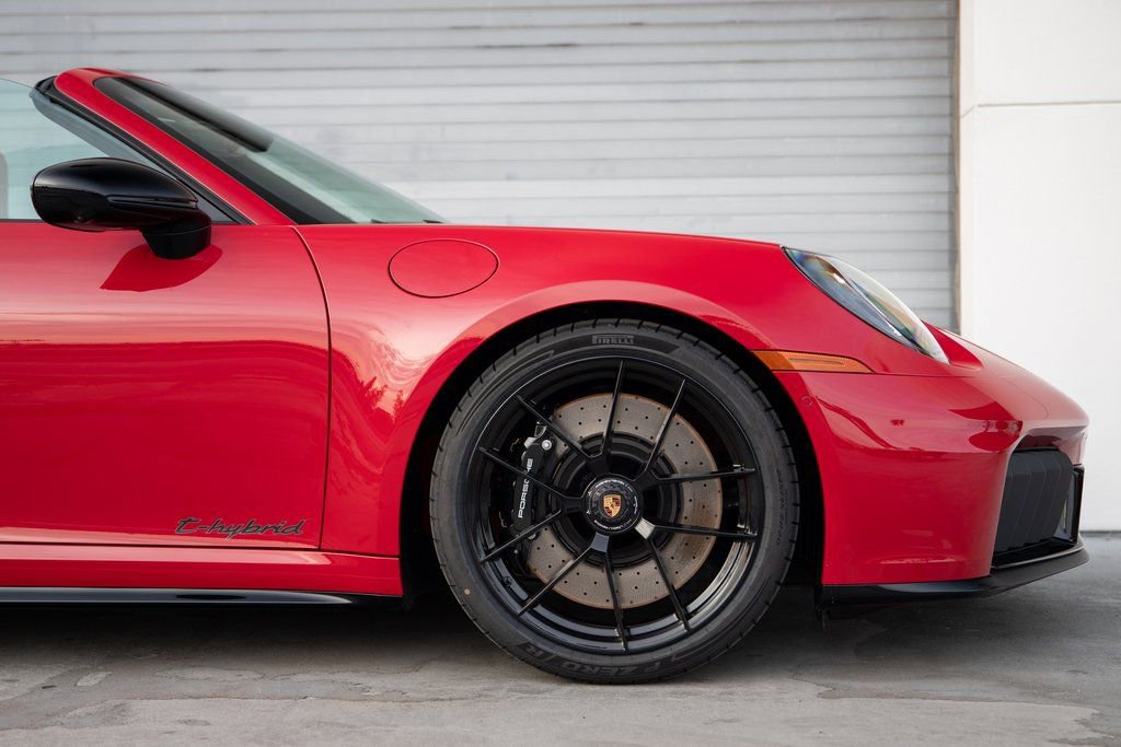 New 2026 Porsche 911 Carrera GTS RWD image 9