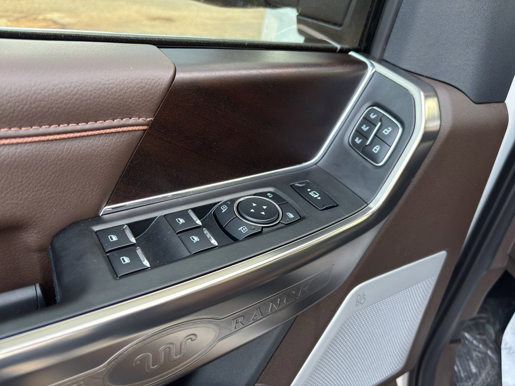 New 2026 Ford F250 King Ranch w/ Chrome Package AWD/4WD image 21