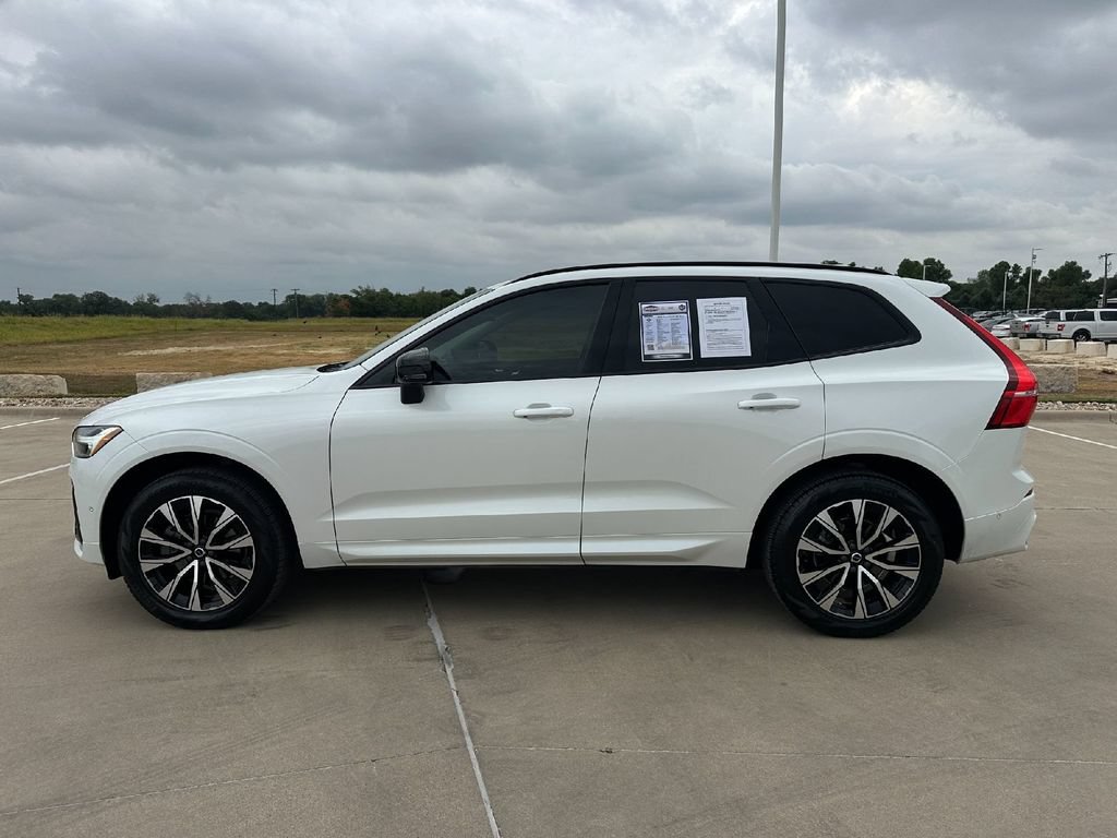 Used 2025 Volvo XC60 B5 Plus AWD/4WD image 6