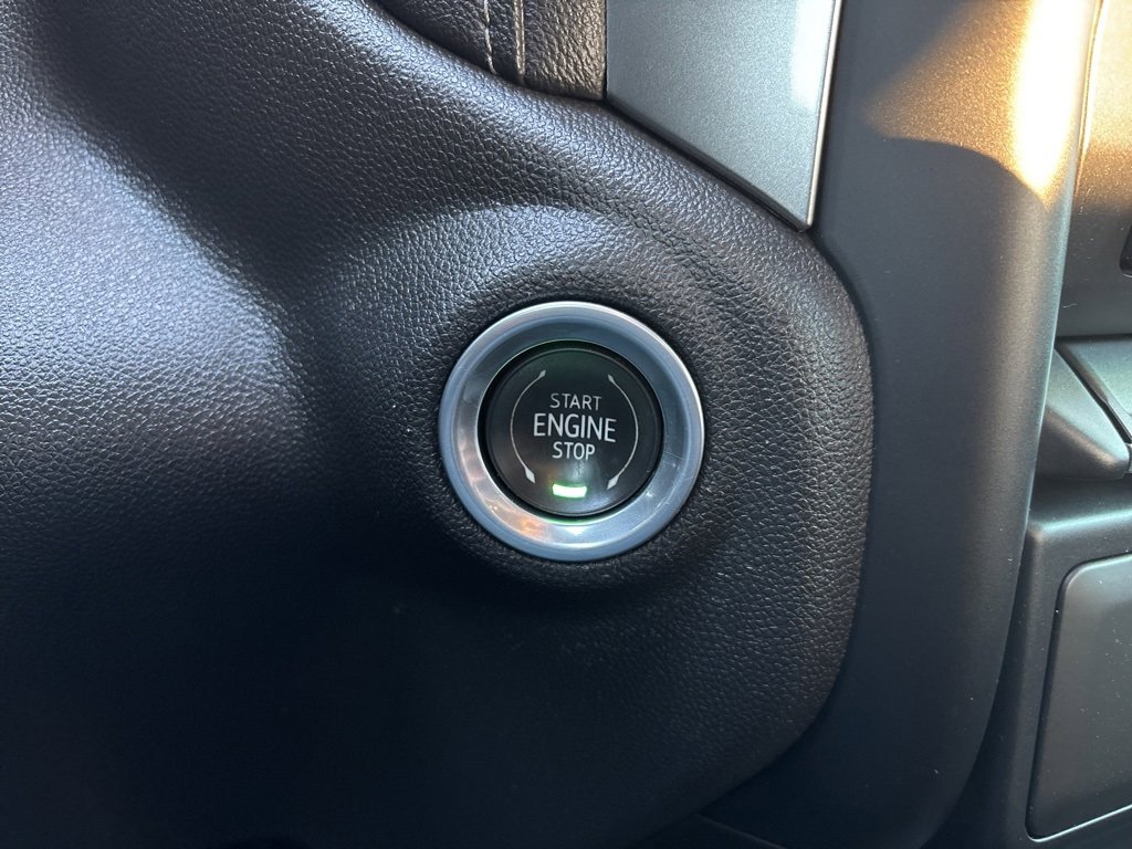 Used 2020 Chevrolet Silverado 1500 RST w/ Texas Edition image 13