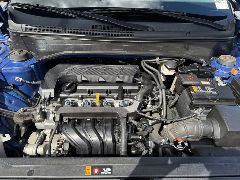 Used 2022 Hyundai Venue SEL image 38