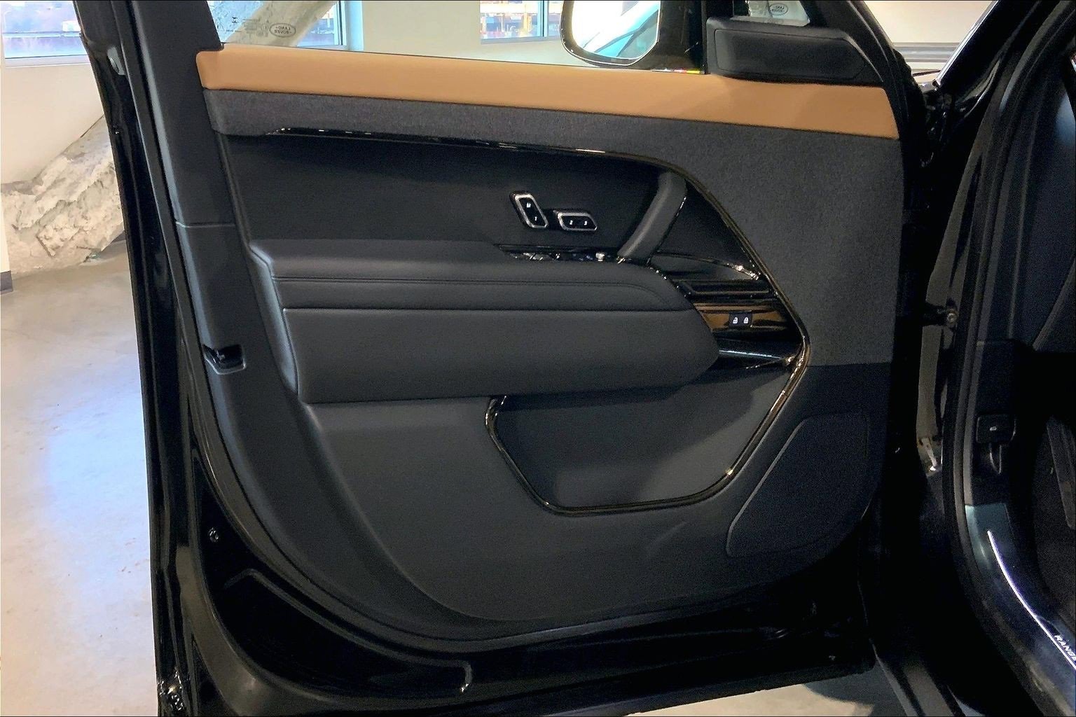 New 2026 Land Rover Range Rover Sport Dynamic SE image 10