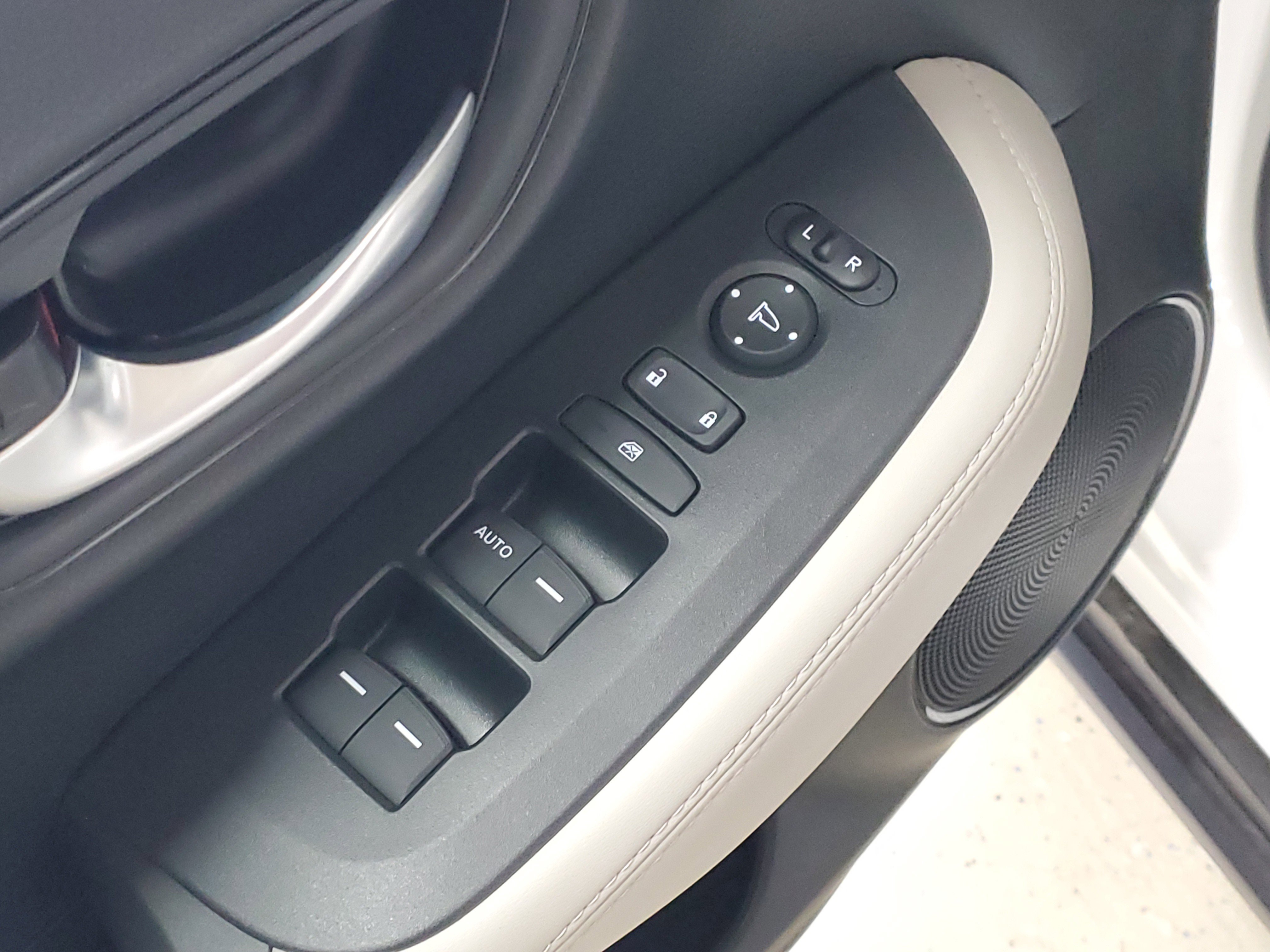 Certified 2026 Honda HR-V LX image 19