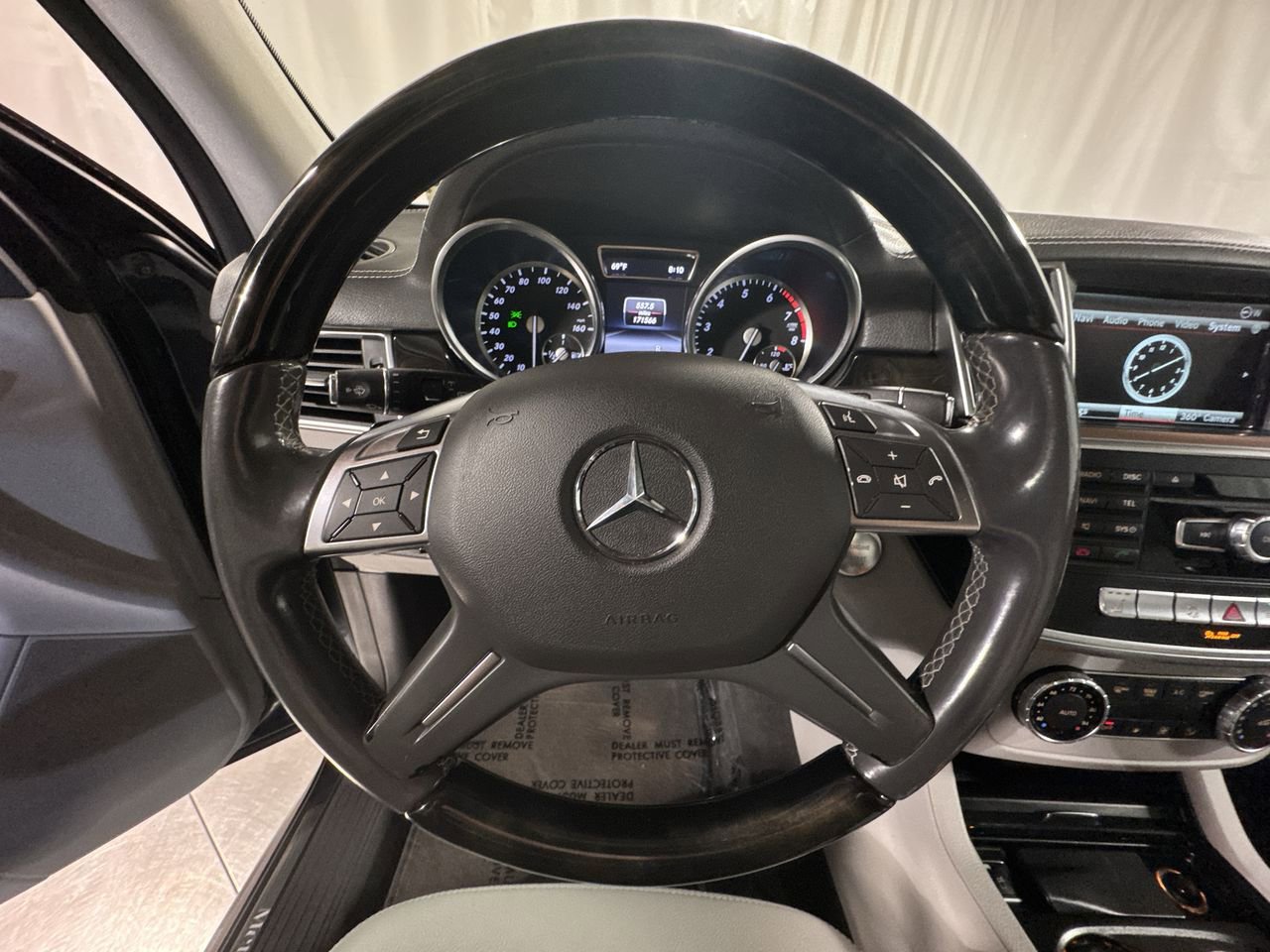 Used 2016 Mercedes-Benz GL 450 4MATIC image 23