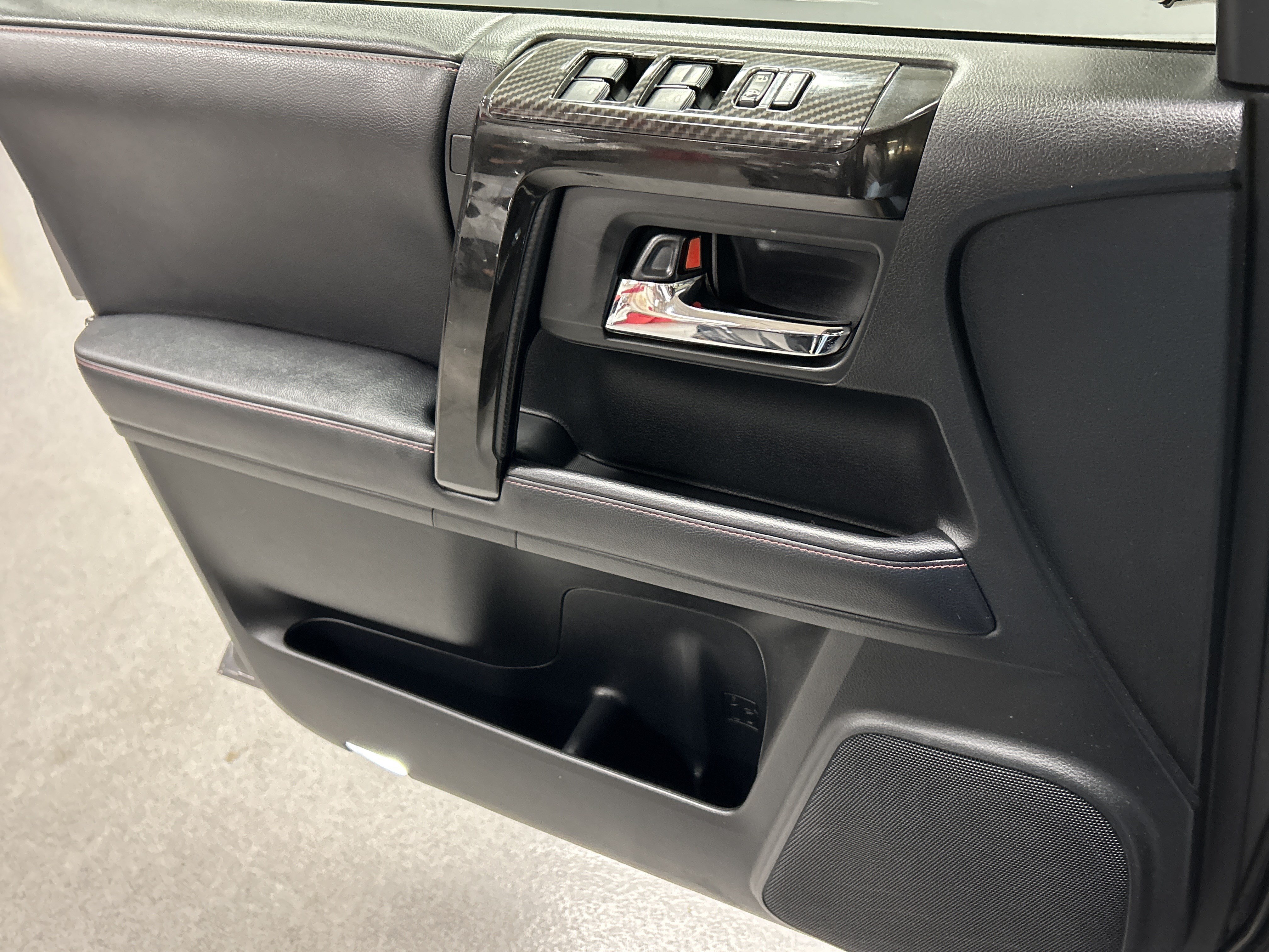 Used 2019 Toyota 4Runner TRD Off-Road AWD/4WD image 14