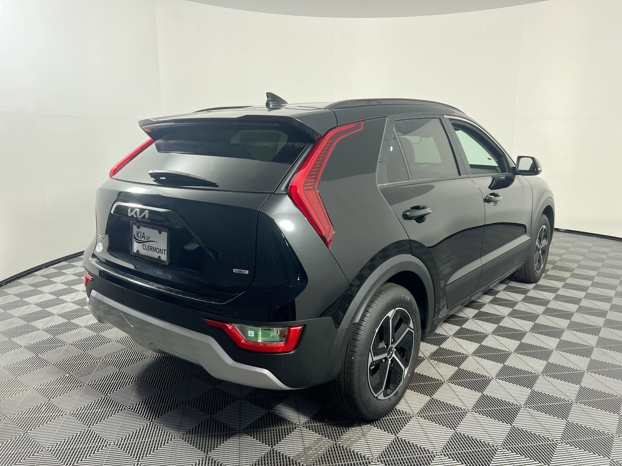 New 2026 Kia Niro EX FWD image 3