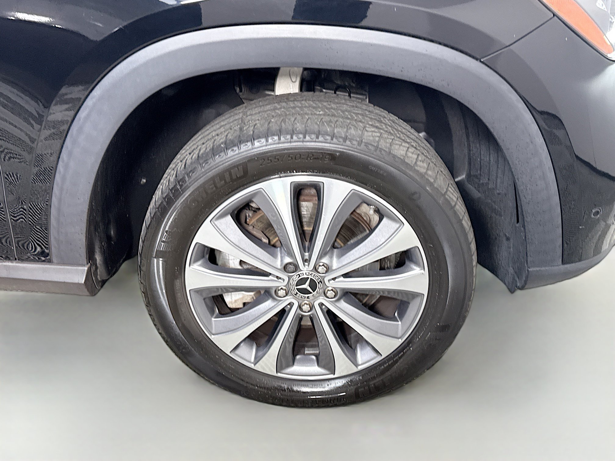 Used 2023 Mercedes-Benz GLE 350 w/ Premium Package image 32