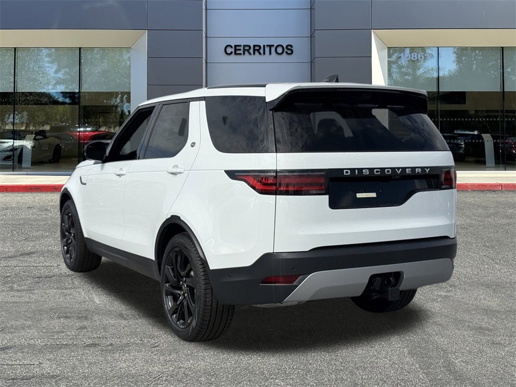 New 2025 Land Rover Discovery S image 7