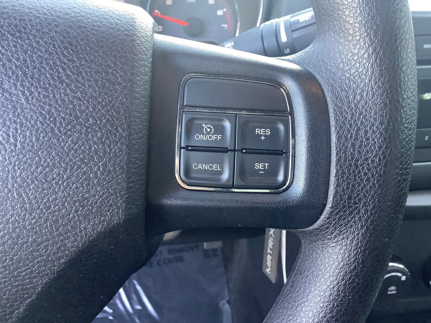Used 2013 Dodge Avenger SE FWD image 22