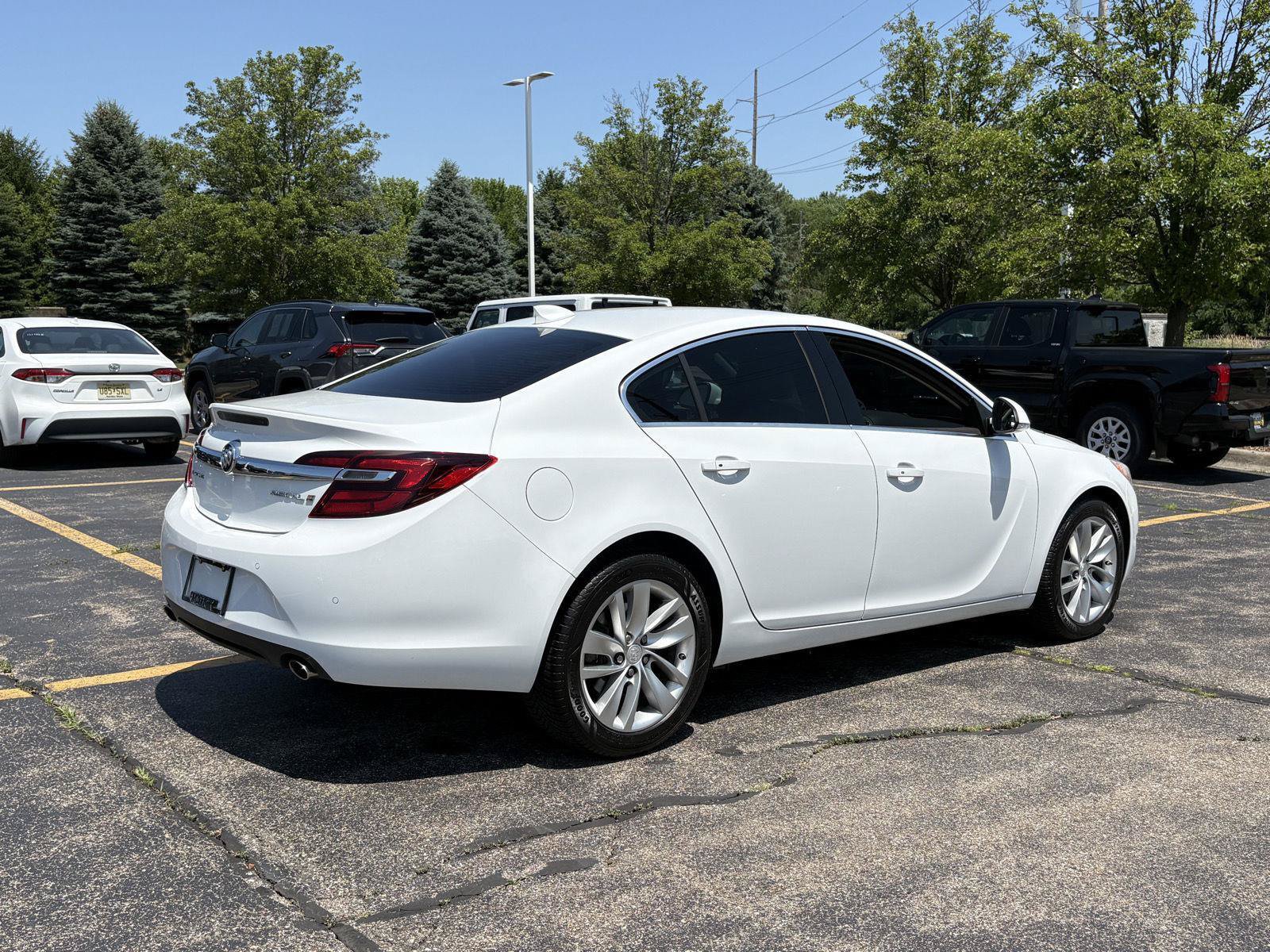 Used 2016 Buick Regal Premium FWD image 8