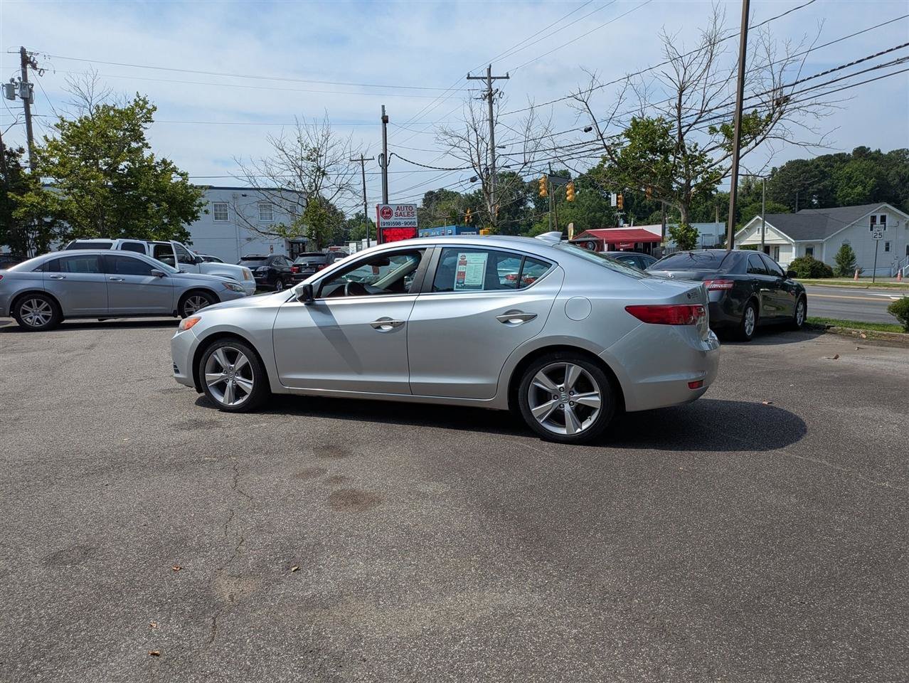 Used 2013 Acura ILX w/ Technology Package FWD image 7