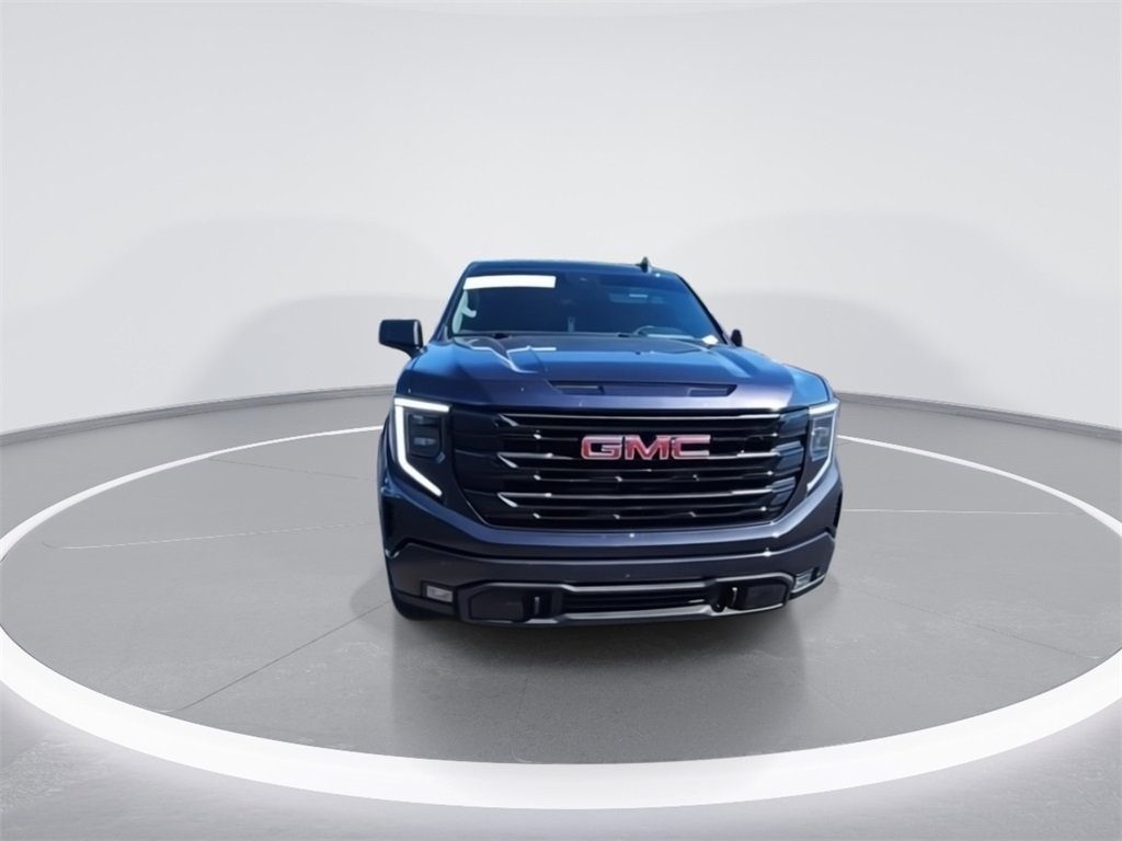 Used 2025 GMC Sierra 1500 Elevation image 3