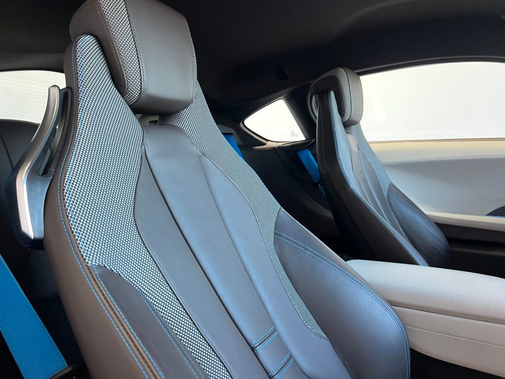 Used 2014 BMW i8 image 21