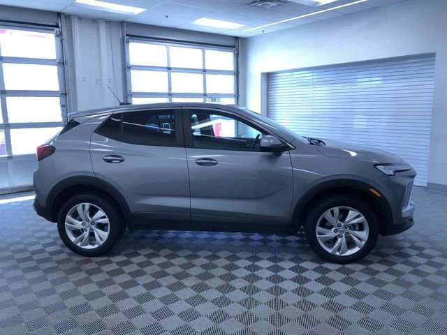 Used 2025 Buick Encore GX Preferred AWD/4WD image 36