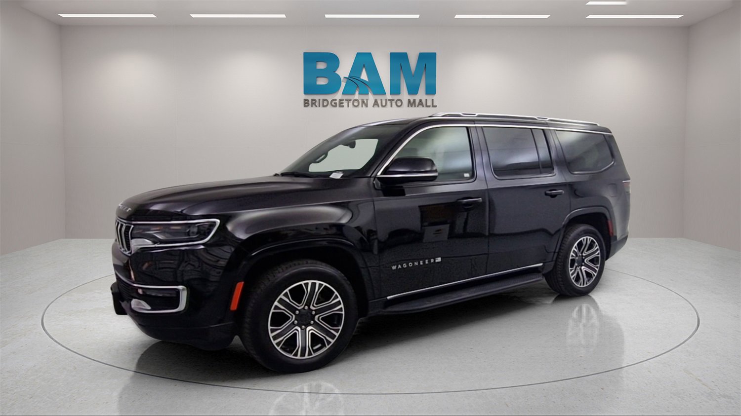 Used 2024 Jeep Wagoneer Series II image 3