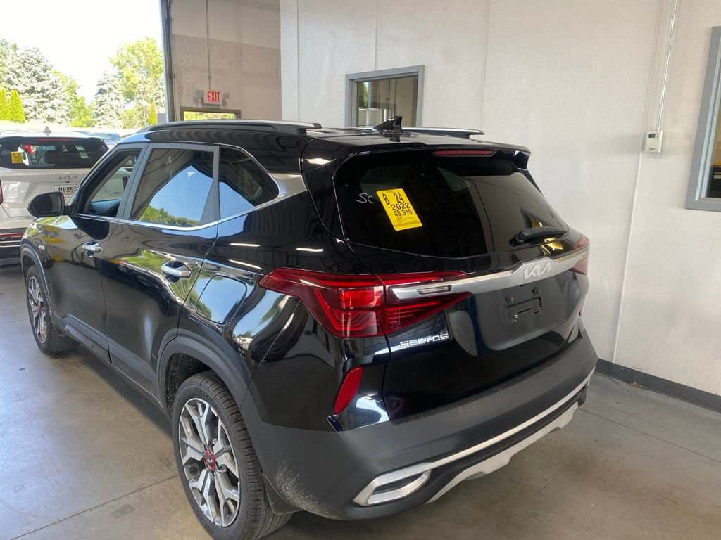 Used 2022 Kia Seltos SX AWD/4WD image 3