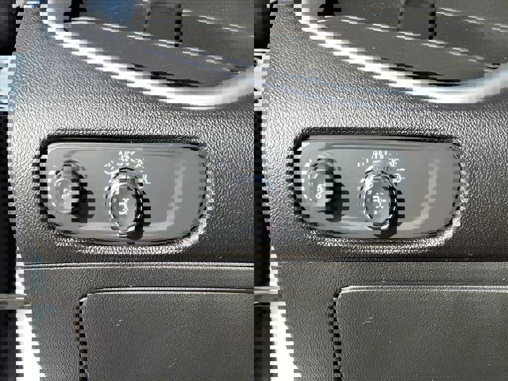 Used 2024 Chevrolet Malibu LS image 14