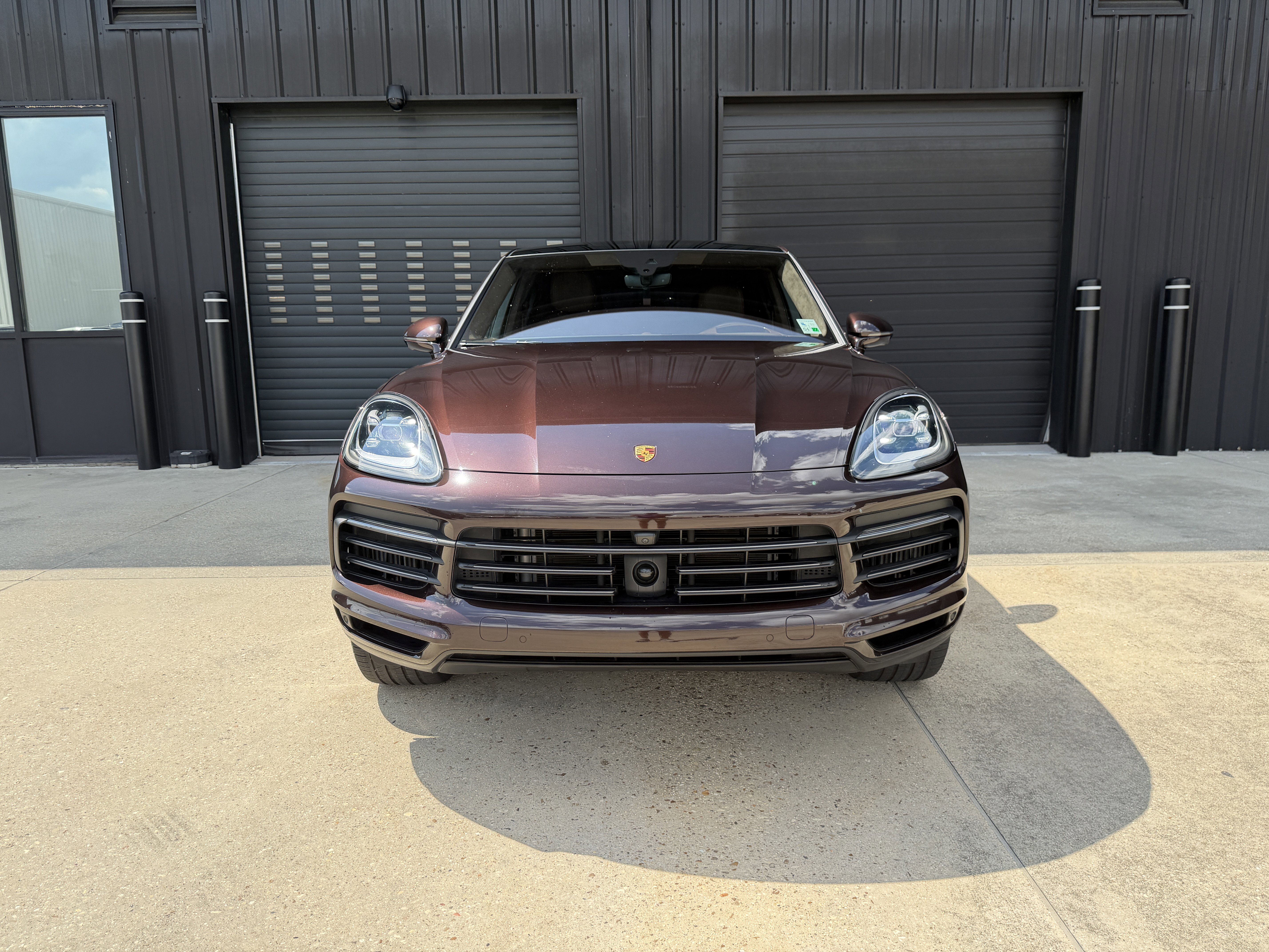 Certified 2023 Porsche Cayenne Platinum Edition AWD/4WD image 2