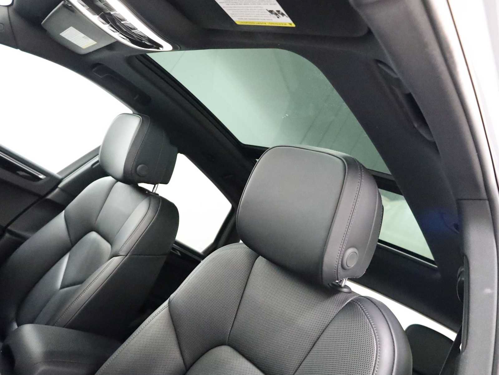 Used 2018 Porsche Macan AWD/4WD image 20