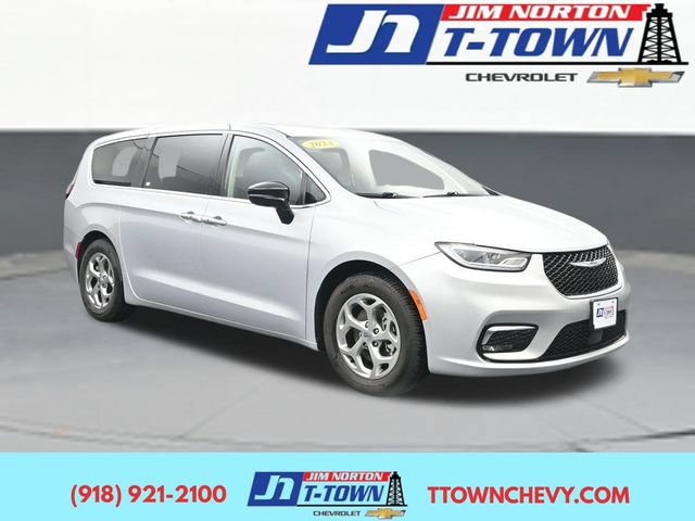 Used 2024 Chrysler Pacifica Limited