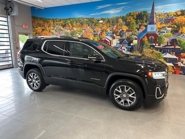 Used 2023 GMC Acadia SLT image 9