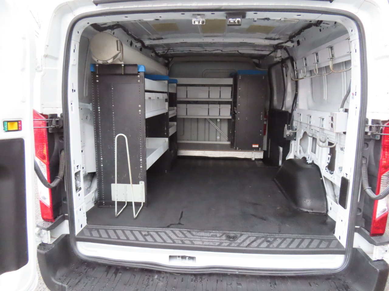 Used 2015 Ford Transit 250 130 Low Roof image 12