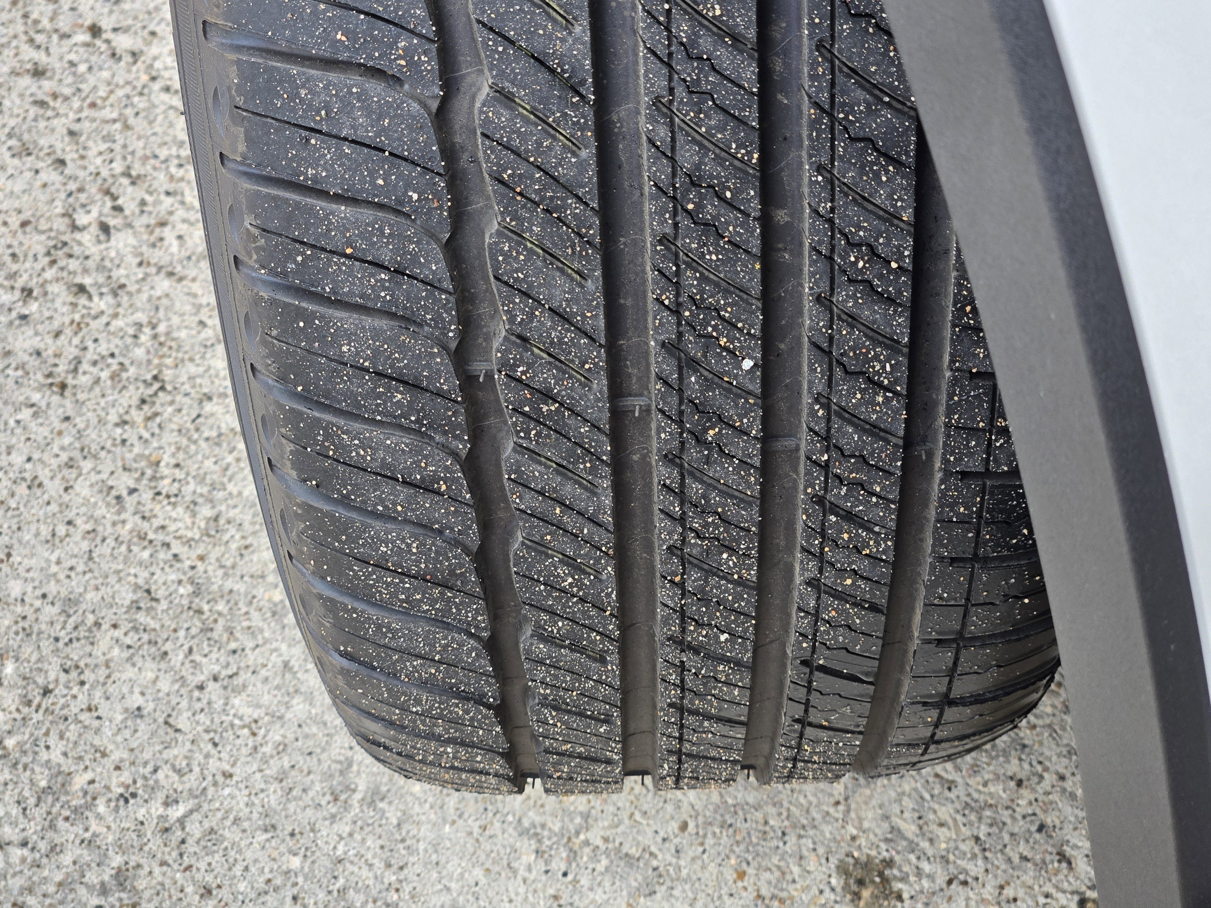 New 2026 Volvo XC40 B5 Plus w/ Protection Package Premier image 13