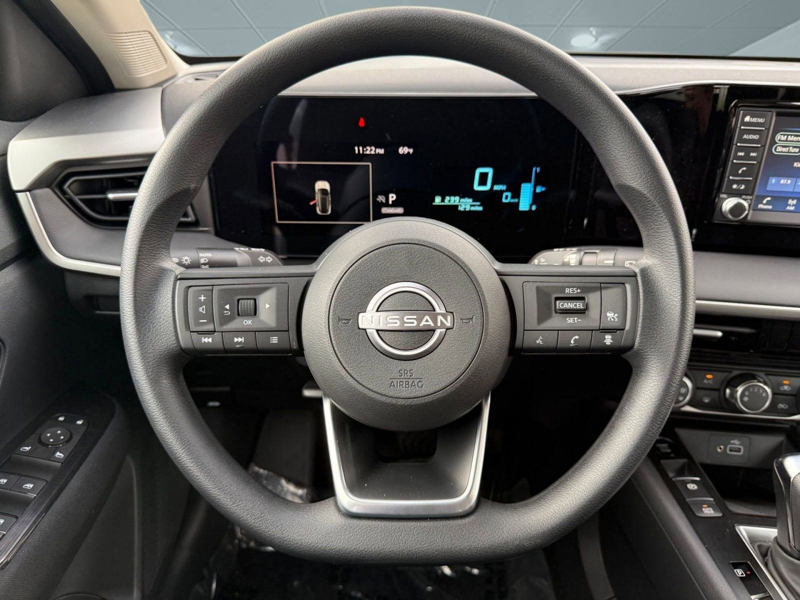 New 2026 Nissan Kicks SR w/ Cold Weather Package image 14