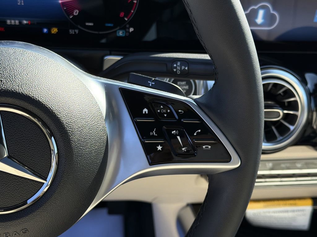 New 2025 Mercedes-Benz GLB 250 4MATIC image 27