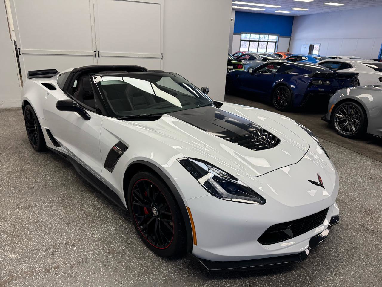 Used 2017 Chevrolet Corvette Z06 RWD image 3