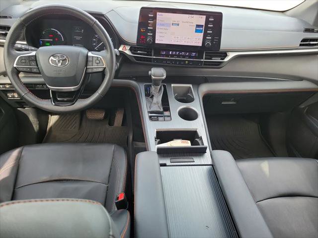 Used 2021 Toyota Sienna XSE FWD image 9