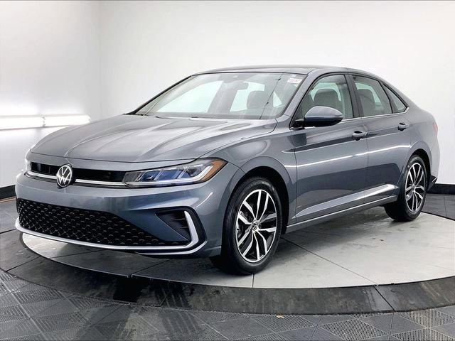 New 2026 Volkswagen Jetta SE image 2