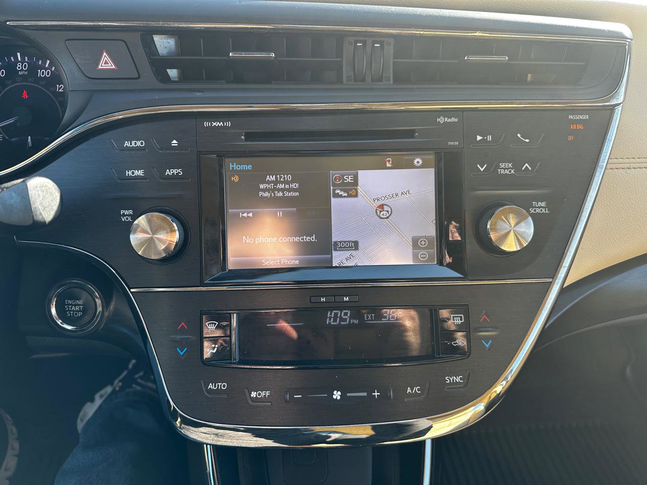 Used 2018 Toyota Avalon XLE Premium w/ All Weather Liner Package FWD image 12
